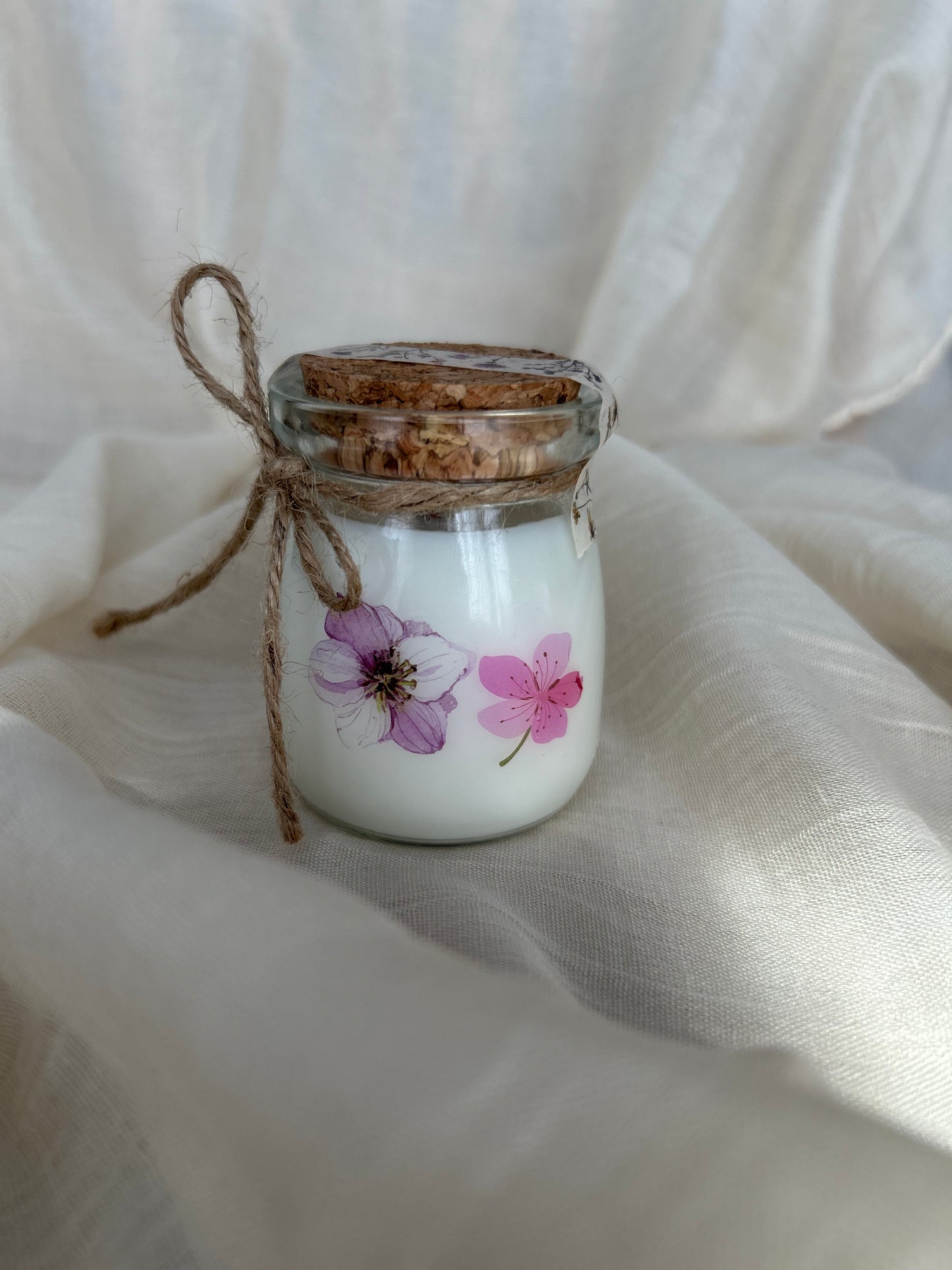 Blumenduft-Kerze aus natürlichem Sojawachs – mit Kirschholz-Docht & Frühlingsblumen-Aroma